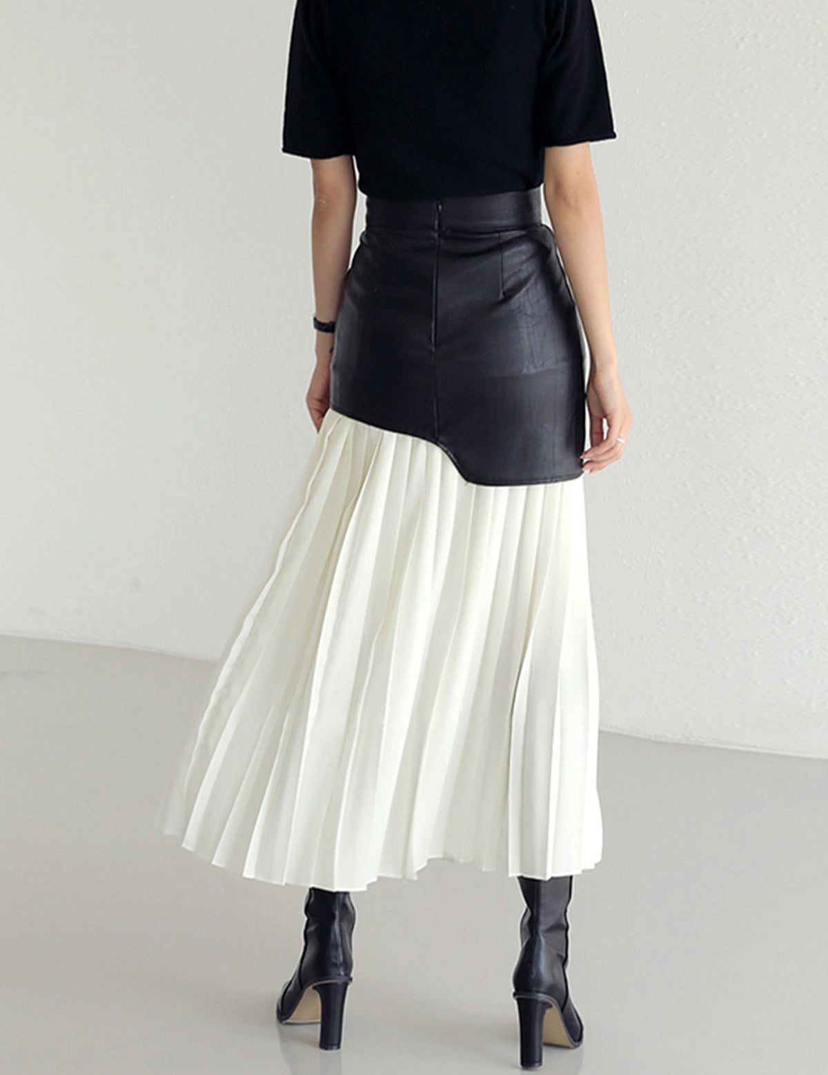 Asymmetric_Patchwork_Faux_Leather_Chiffon_Pleated_Maxi_Skirt_2.jpg