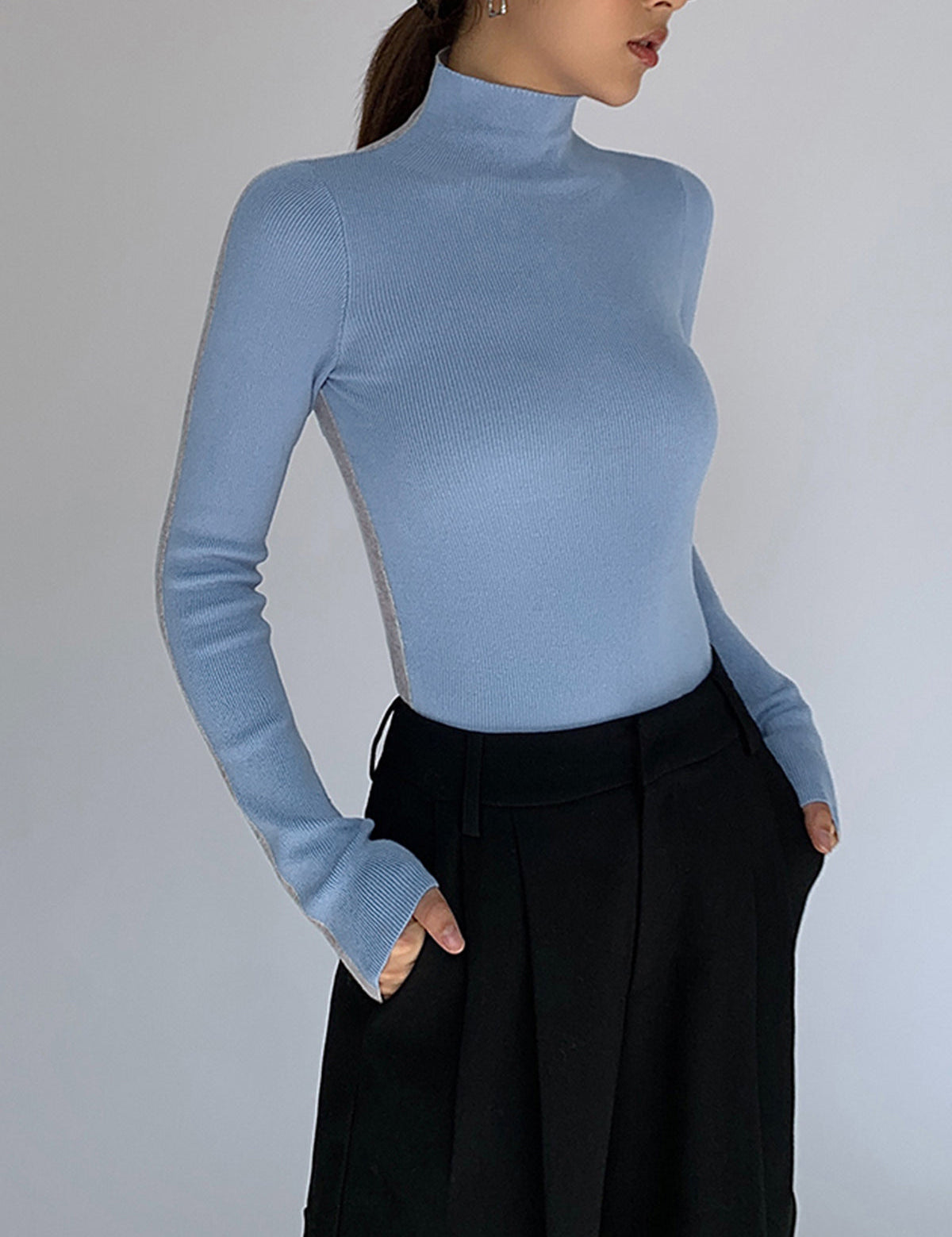 Mock Neck Contrast Sleeve Top