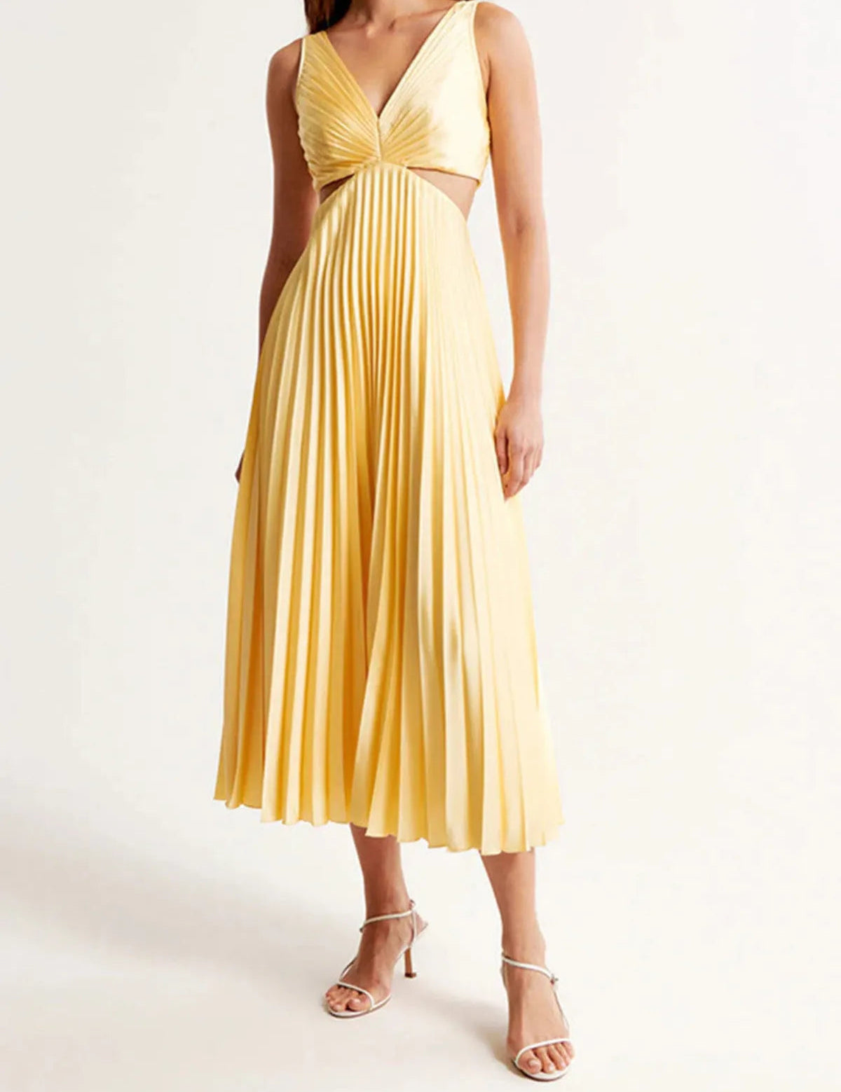 Pleated_Maxi_Dress_1.jpg